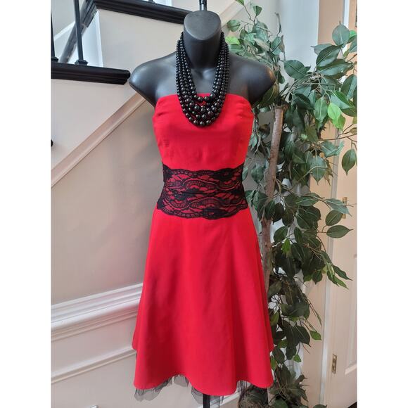 Ruby Rox Strapless Party Dress Women Size 3 Red Black Lace Trim Tulle Hem - Picture 1 of 12